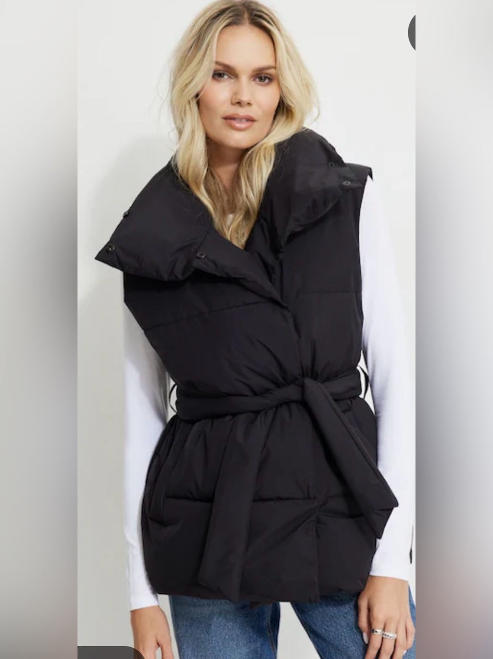 GAP Black Quilted Belted Puffer Vest